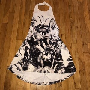 Beautiful worn once patterned dress 👗